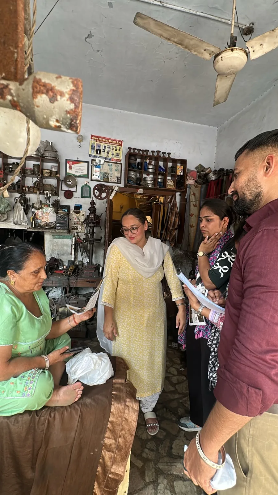 सामुदायिक कार्यक्रम फोटो